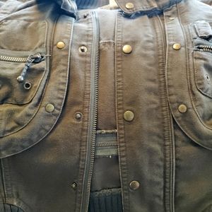 Jacket, hunter gree. 100% Cotton - Rib trim 88% polyester, 11%nylon, 1% spandex